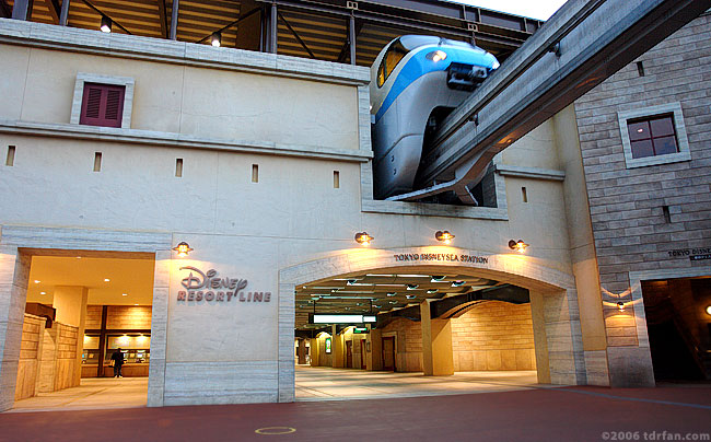 Disney Resort Line Monorail