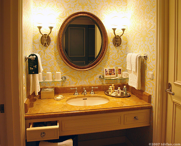 Tokyo DisneySea Hotel MiraCosta