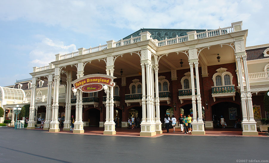 Overview of Tokyo Disneyland